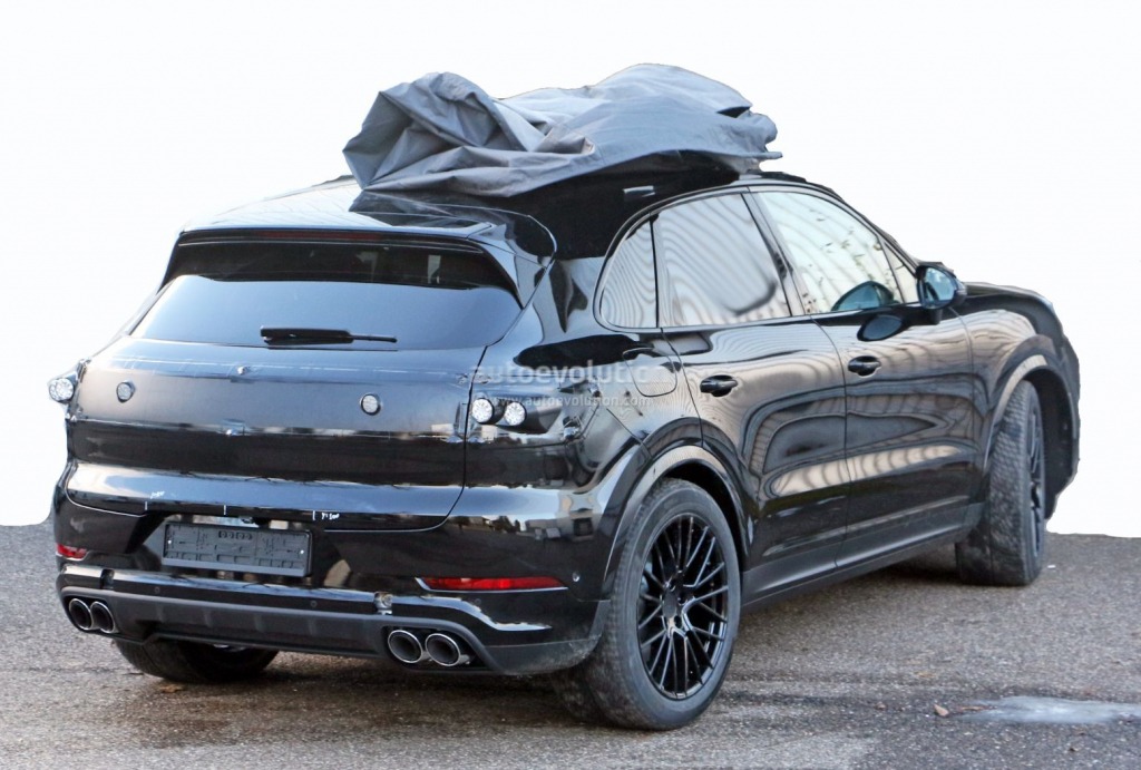 2023 Porsche Cayenne Pictures